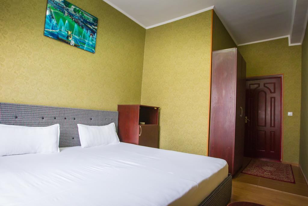 Diar Hotel Atyraū Værelse billede